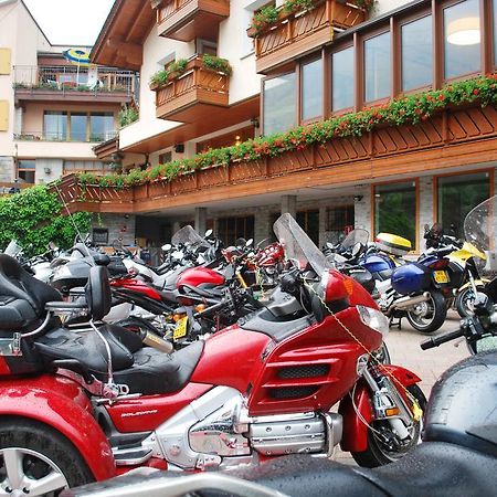 Alps Oriental Wellness Hotel Камподолчино Екстериор снимка